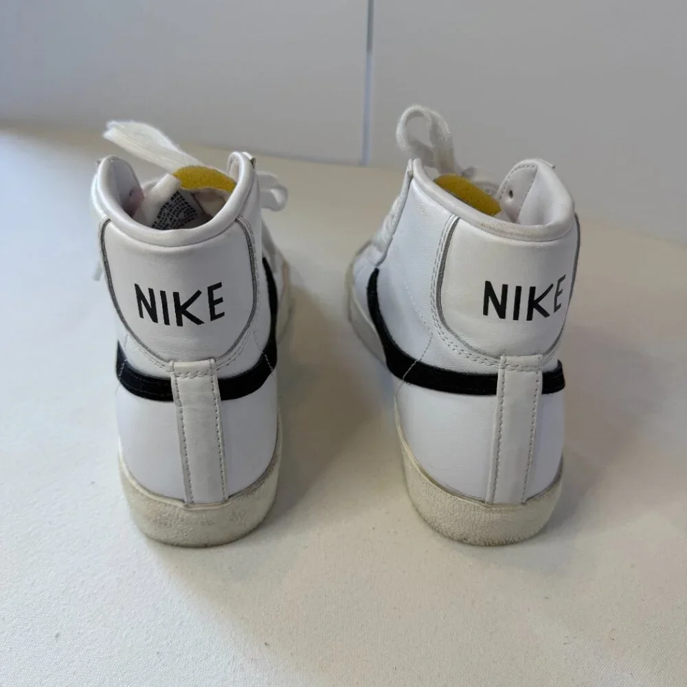 Nike Blazer Mid‎ 77 White/Sail-Black CZ1055-100 Women's Size 6
